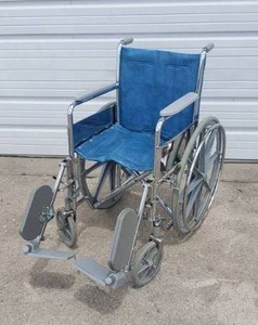 lot 161 image: Everest & Jennings Wheelchair