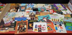 lot 285 image: Lot of Approx 50 Classroom Library Books