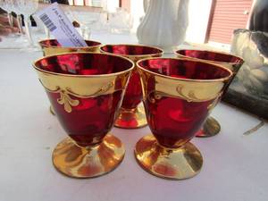 lot 25 image: 5 red hand painted red cups