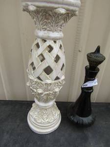 lot 57 image: Green glass DECANTOR with cork lid, 18 12 white DECORATIVE Stand