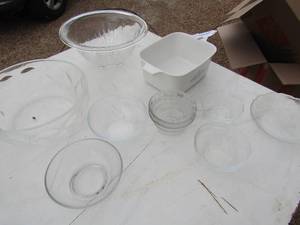 lot 74 image: corning ware and various other kitchen bowls
