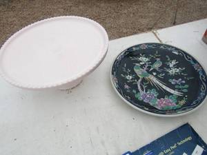 lot 87 image: pink glass plate stand, decretive floral plate
