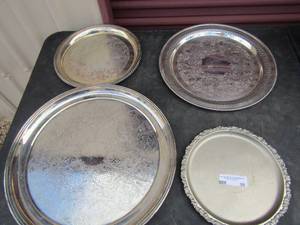 lot 98 image: 3 oval silver plate platters sm. 12 12, med. 15 diameter, lg. 17 12 diameter