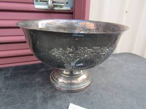 lot 100 image: Kent silversmith 1875 bowl 7 12 x 12
