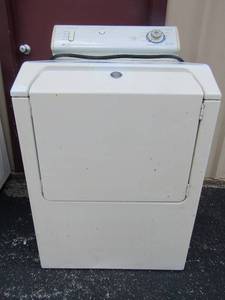lot 323 image: Maytag dryer used with 5 cycles
