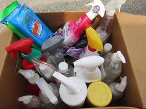 lot 124 image: used lot of house hold cleaners for use in kitchen bathroom