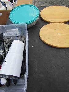 lot 125 image: kitchen lot, cutting boards, can opener, knife sharpner, plastic lunch box with lid and more