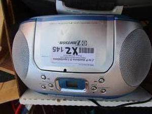 lot 145 image: blue emmerson amfm radio, plays records and cds.