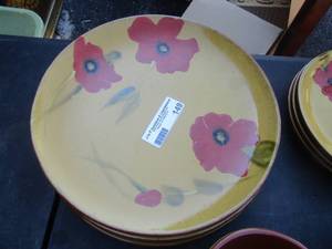 lot 149 image: Ambiance dish set includes,2 spoon rest,4 handled mugs, 4 plates,3 soup cupssaucers
