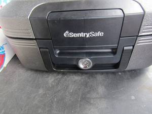 lot 194 image: serinity safe, keys unfound but safe is unlocked at te moment