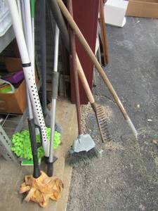 lot 207 image: brooms mops dusters-- outdoor rakes and push broom