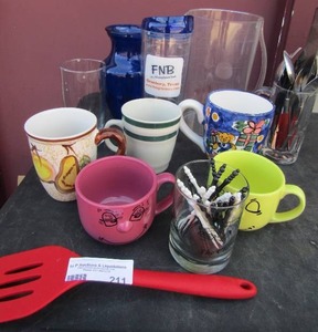 lot 211 image: kitchen lot cups, silverware,teawater piture