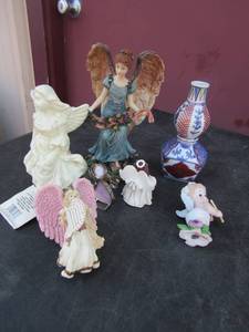 lot 224 image: lot of decorative Angels