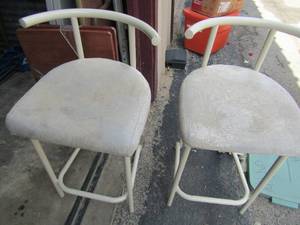 lot 281 image: 2 off white metal bar stools padded seats, 351917