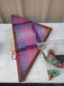 lot 288 image: WEAVING LOOM  TRIANGLE SHAPE   Childrens game