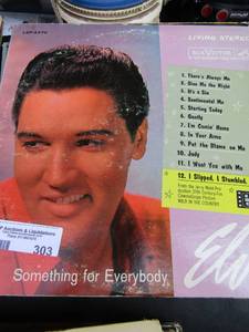 lot 303 image: record lot of oldies and goodies, Elvis Presley, freddie fender, John davidson, sammy davis jr plus more