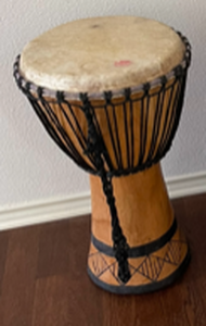 lot 5 image: Ghana African handmade drum 2314,- safari wooden water drum hand carved,  DRUM Has small crack in base