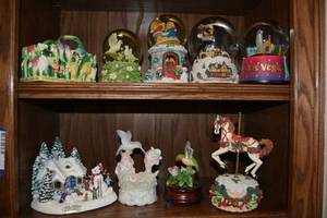 lot 105 image: Music Box and Snow Globe Collection