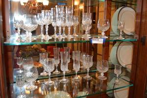 lot 131 image: Crystal 4-Piece Glassware Set for 4