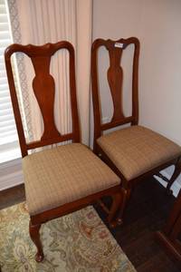 lot 133 image: Lexington Queen Anne Style Dining Chairs, Set of 2