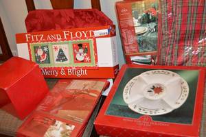 lot 139 image: Christmas Serving Lot Fitz and Floyd 3-Part Server, Holiday Glasses, Chip&Dip Platter, Tablecloths (60x84), and Placemats
