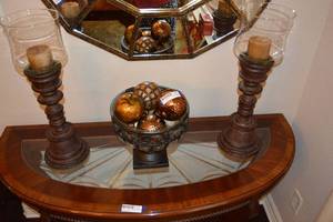 lot 350 image: Home Dcor 10 Bowl, 22 Candle Sticks