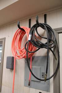 lot 504 image: Air Hoses