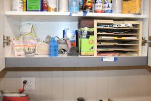 lot 520 image: Sand Paper, Sanding Belts and Dust Masks
