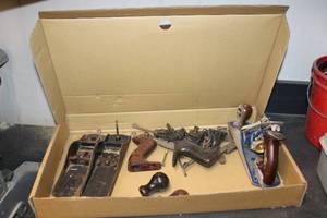 lot 534 image: Hand Wood Planers and Parts