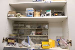 lot 542 image: Hardware, Organizer, Roofing Screws, Power Switch