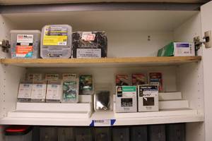lot 546 image: Hardware Screws and Anchors