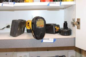 lot 559 image: DeWalt Angle Cordless 18 Volt Drill and Extra Battery with Charger