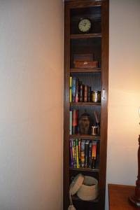 lot 286 image: Home Dcor and Books, see pictures