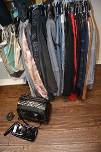 lot 306 image: Womens Travel Case, Shopping Bags, Tops and Sweaters Size M or LG