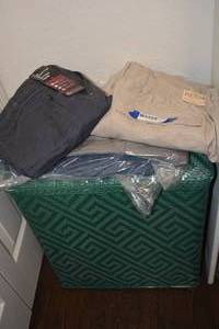 lot 314 image: Mens Shorts Size 38 with Tags and Green Hamper