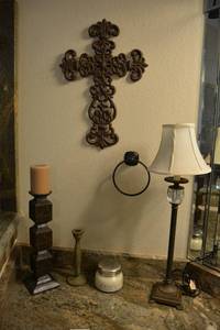 lot 328 image: Home Dcor Metal Cross, Table Lamp, and Candles