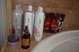 lot 332 image: Biolage and Redken Products