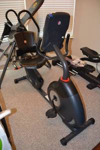 lot 342 image: Schwinn 230 Recumbent Bike