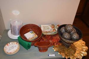 lot 154 image: Ceramic Serving Bowls and Gravy Boat, Thanksgiving Paper Plates and Napkins, Decorative Bowl and 3 Types of Placemats