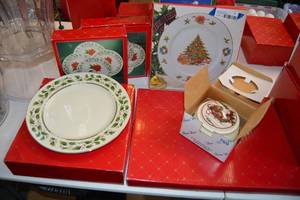 lot 373 image: Home for the Holiday Plates and Platters Plus Princess House Lidded Bowl