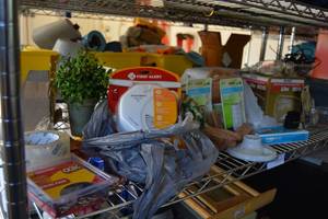 lot 419 image: Smoke Alarms, Timer Switches, BriteLite Headlamps, Toolbox and More