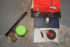 lot 421 image: Air Soft Gun with Ammo and Scattergories Board Game