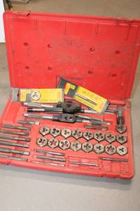 lot 557 image: Tap and Die Tool Set