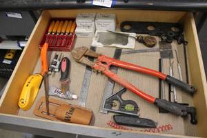 lot 583 image: Misc. Tools Carving Tools, Bolt Cutter, Key Hole Saw and More