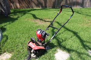 lot 644 image: Troy-Bilt TB146 EC 4-Cycle Cultivator Tiller