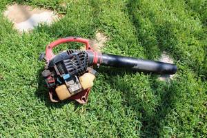 lot 645 image: HomeLite Bandit Blower