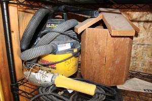 lot 651 image: Yellow Shop Vac, Work Light and Extension Cord