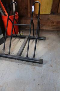 lot 667 image: Bike Rack