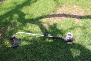 lot 682 image: Echo Weed Trimmer GT200R