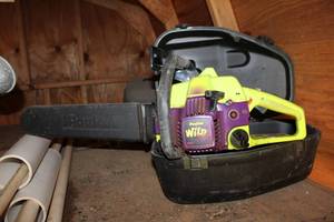lot 685 image: Poulan Wild Thing 18 Chain Saw